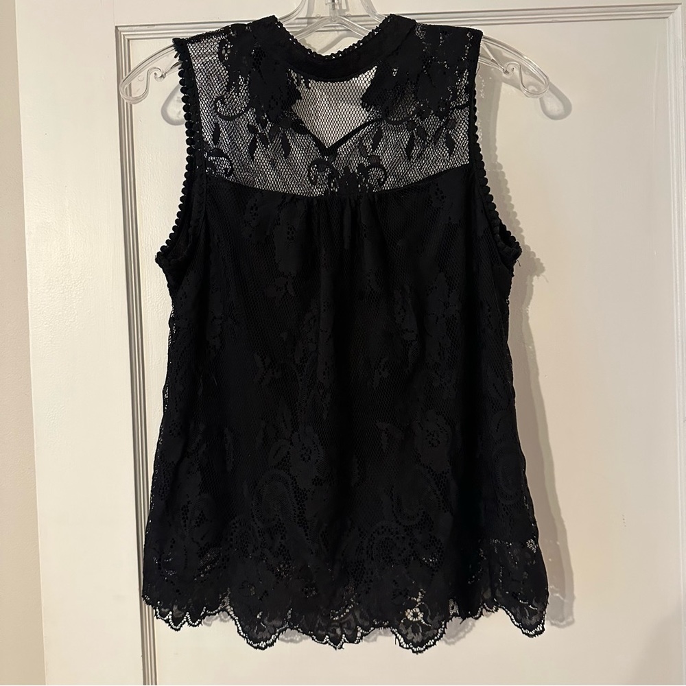 Lace high-neck sleeveless top